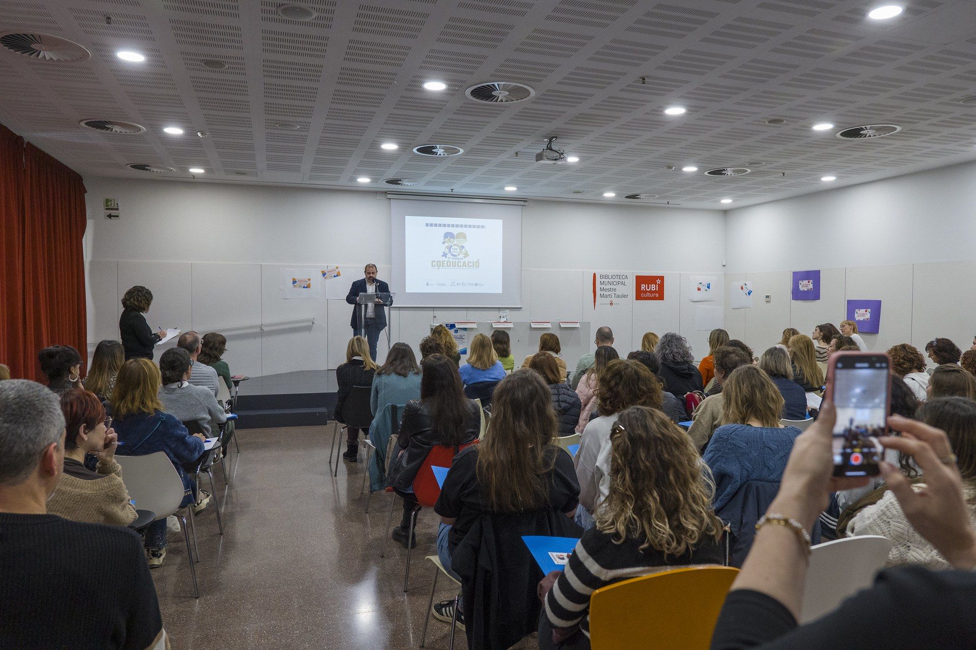 La segona jornada de coeducació de Rubí planteja els reptes de l