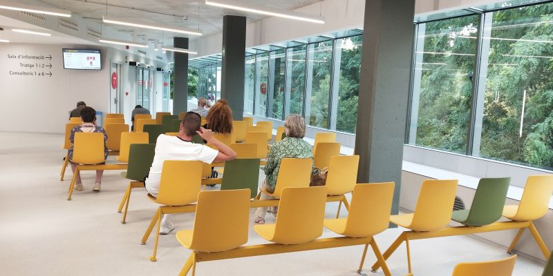 La nova sala d'espera de l'Hospital Mútua Terrassa té vistes al Parc de Vallparadís de Terrassa. FOTO: Cedida