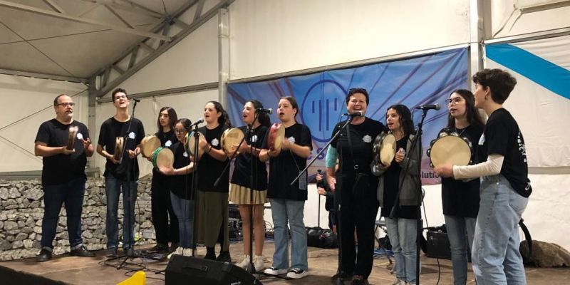 Actuació a 'Bailes do Camiño'. Foto: Irmandade Galega de Rubí