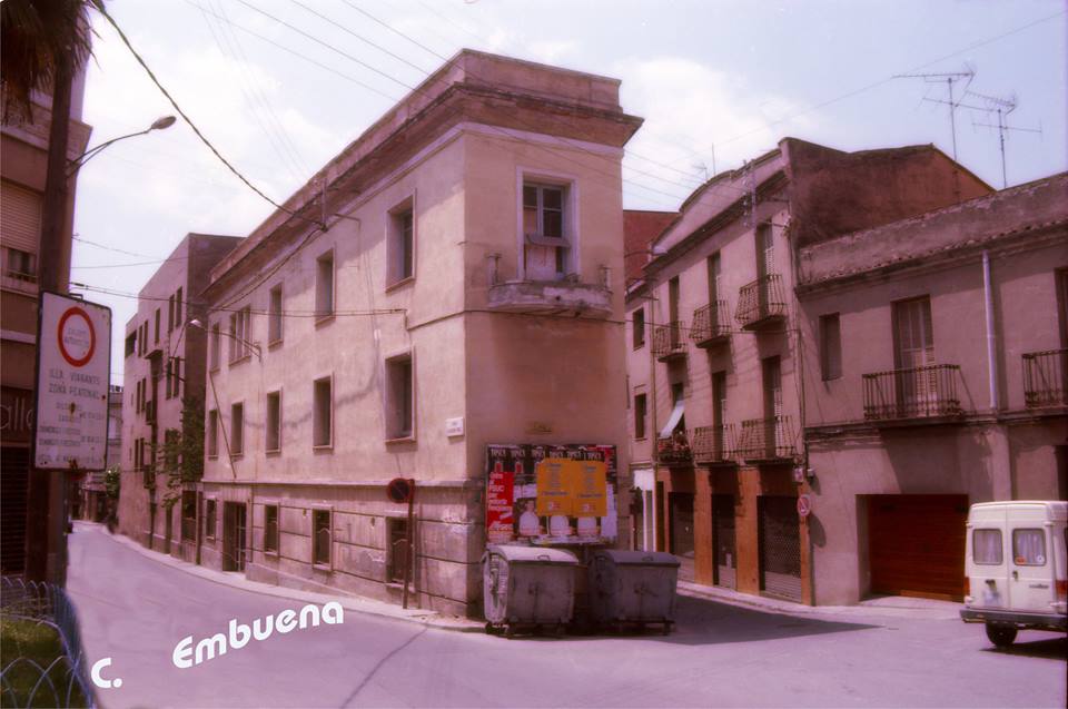 El desaparegut edifici de la Biblioteca i el Museu, anys 80. FOTO: Carles Embuena