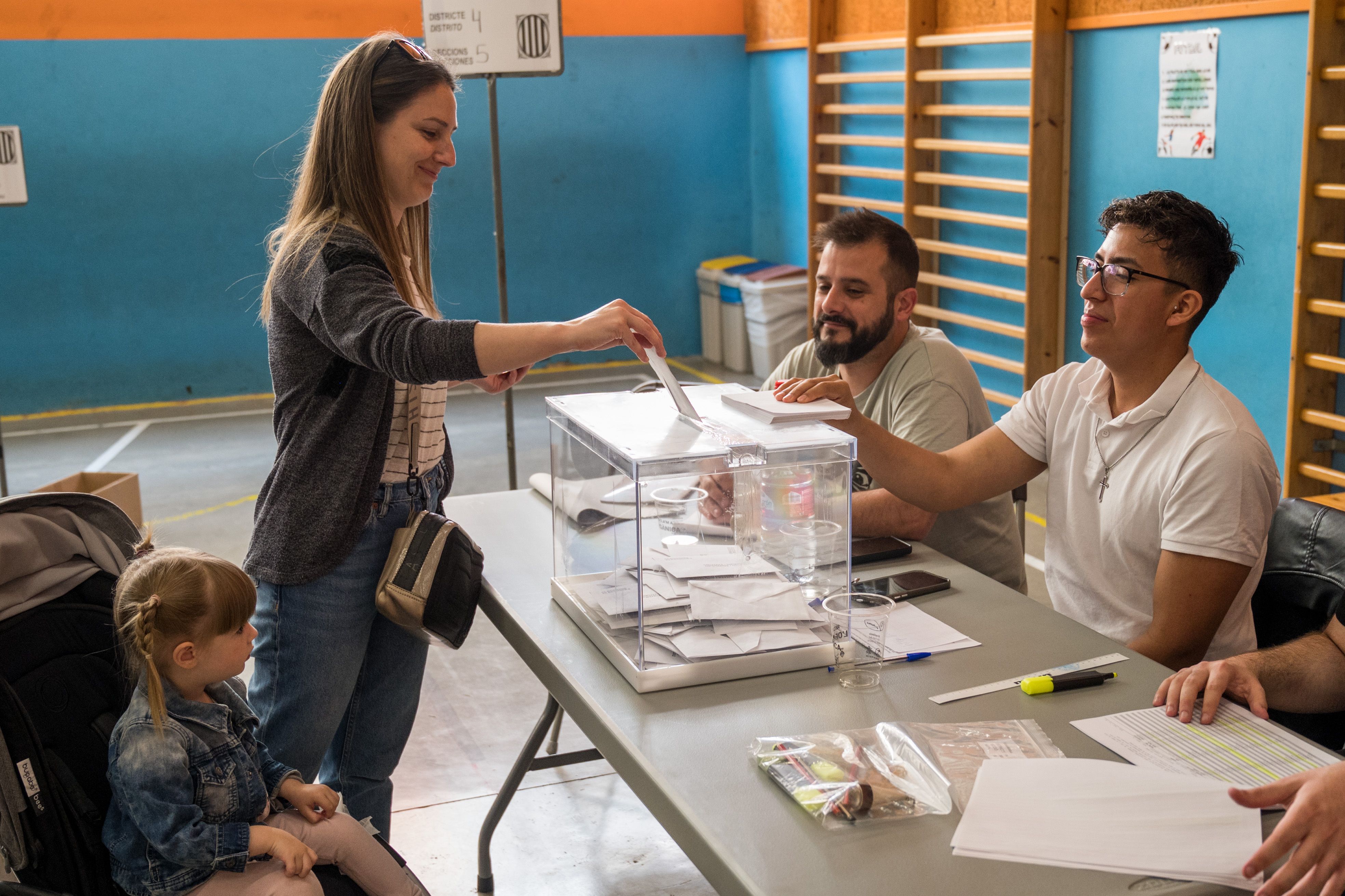Eleccions al Parlament de Catalunya 2024 a Rubí. FOTO: Carmelo Jiménez