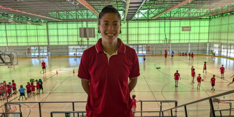 Sandra Navarro, jugadora de futbol sala al primer equip femení de l'Esportiu Rubí. FOTO: Estela Luengo