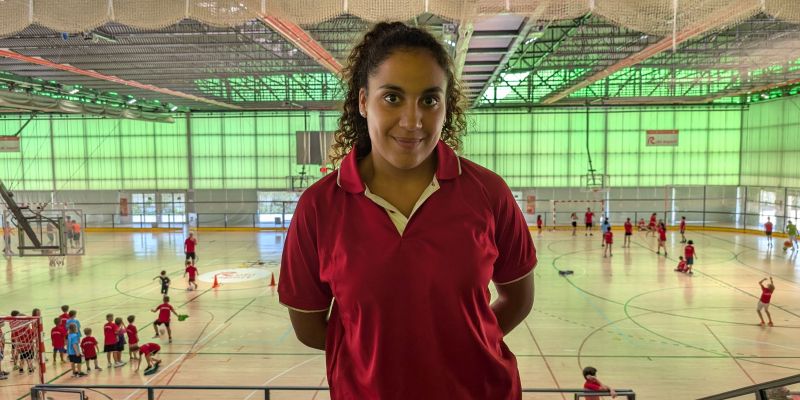 Èlida Tortosa, jugadora de futbol sala al primer equip femení de l'Esportiu Rubí. FOTO: Estela Luengo