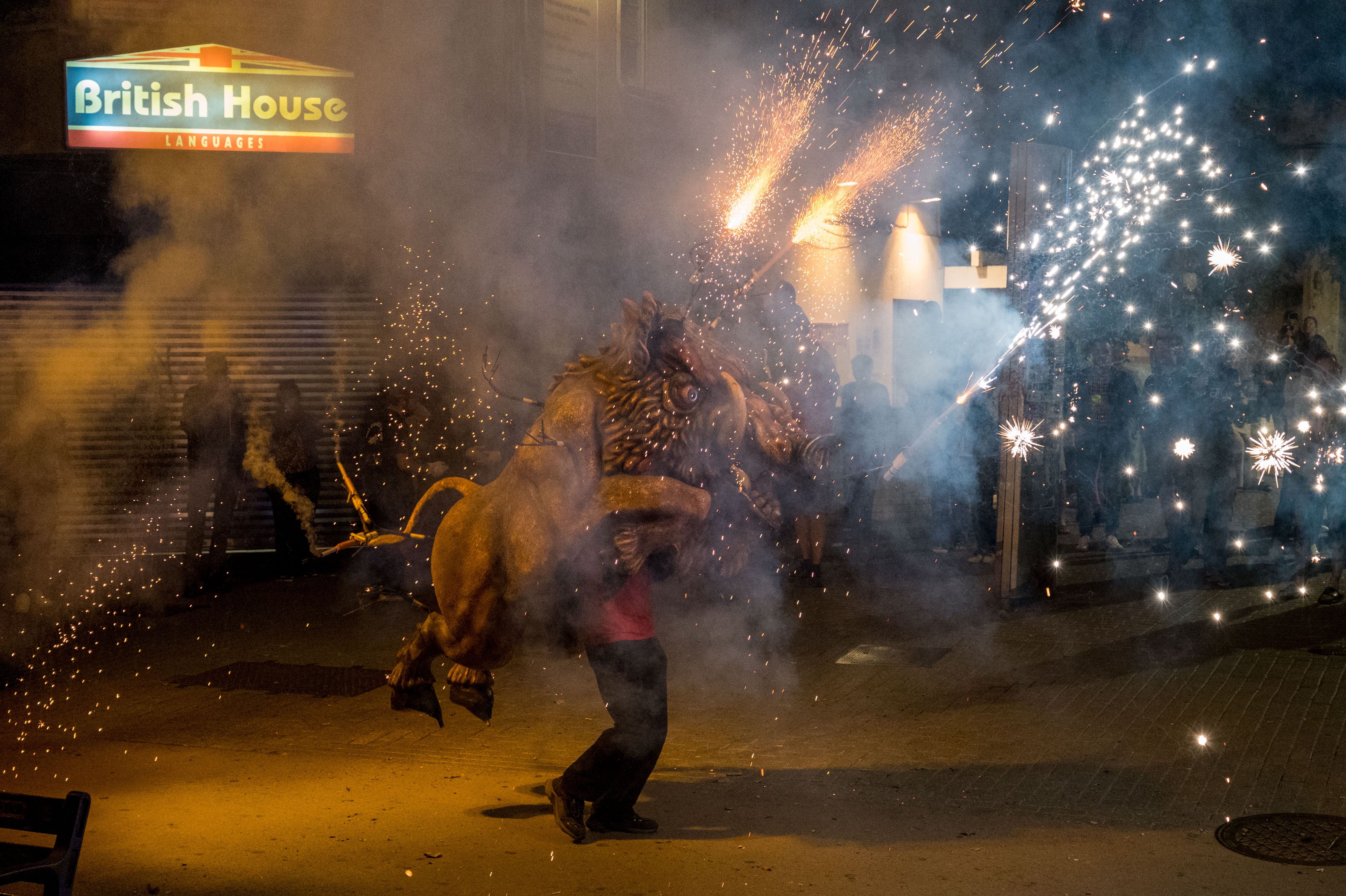 XII Trobada de Bèsties de Foc de Rubí per Sant Roc | FOTO: Carmelo Jiménez