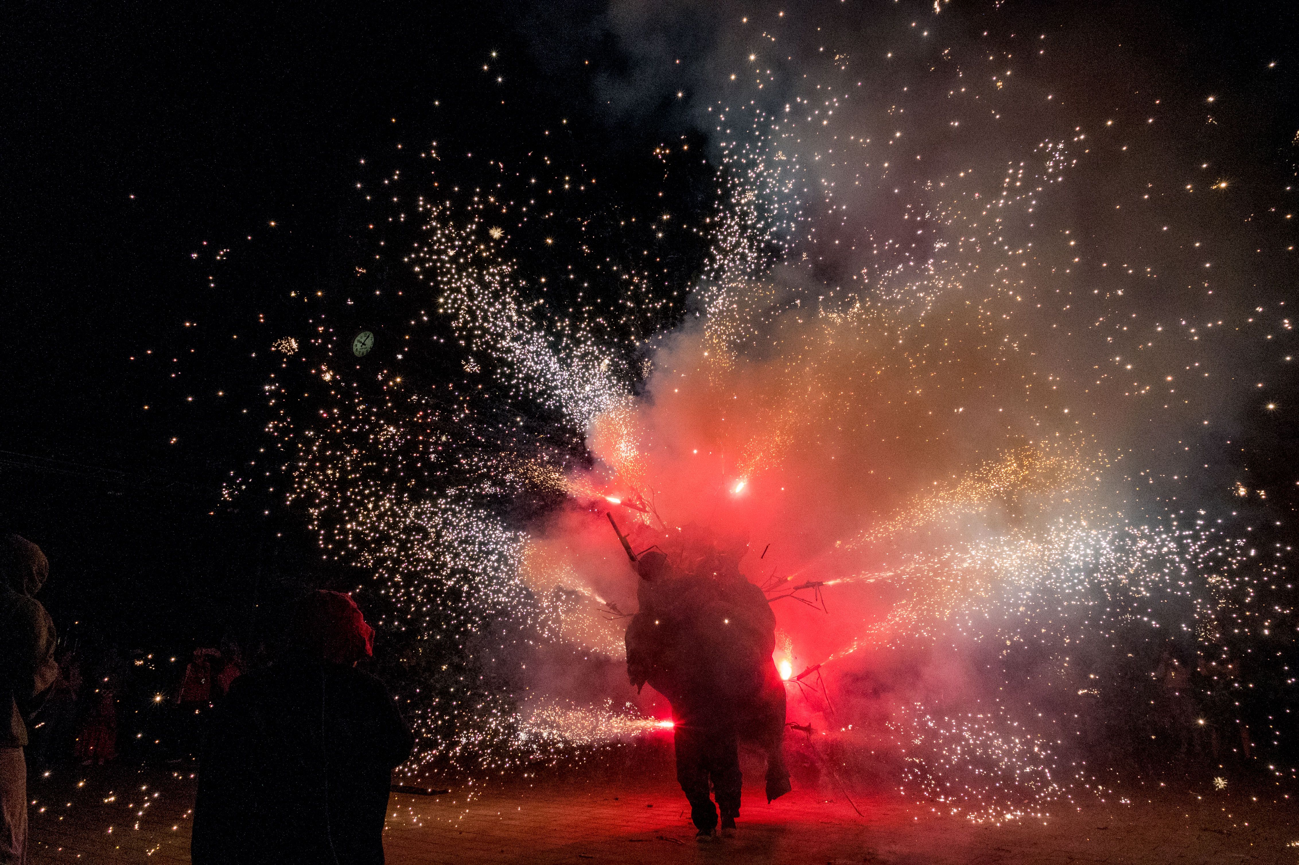 XII Trobada de Bèsties de Foc de Rubí per Sant Roc | FOTO: Carmelo Jiménez