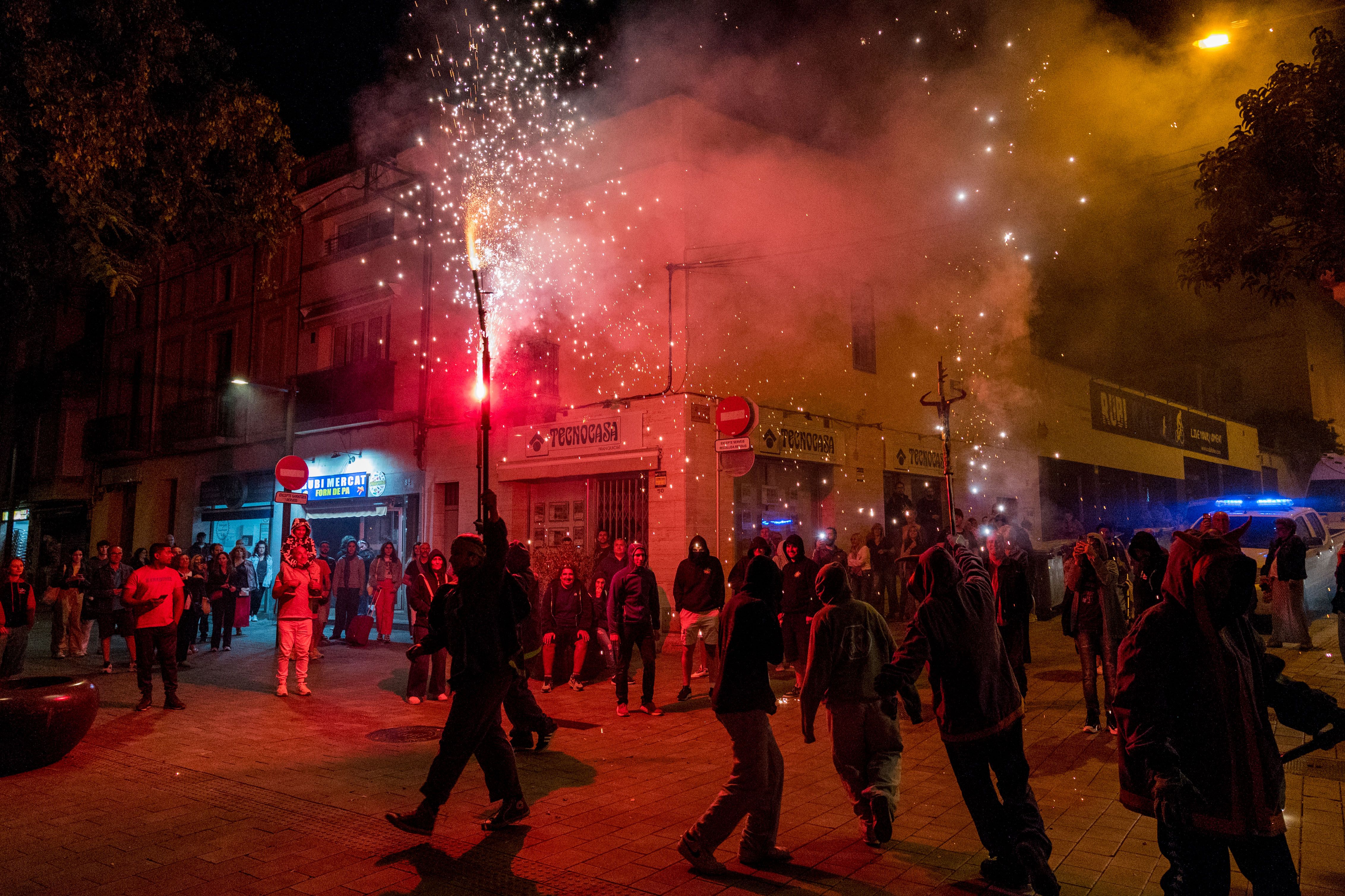 XII Trobada de Bèsties de Foc de Rubí per Sant Roc | FOTO: Carmelo Jiménez