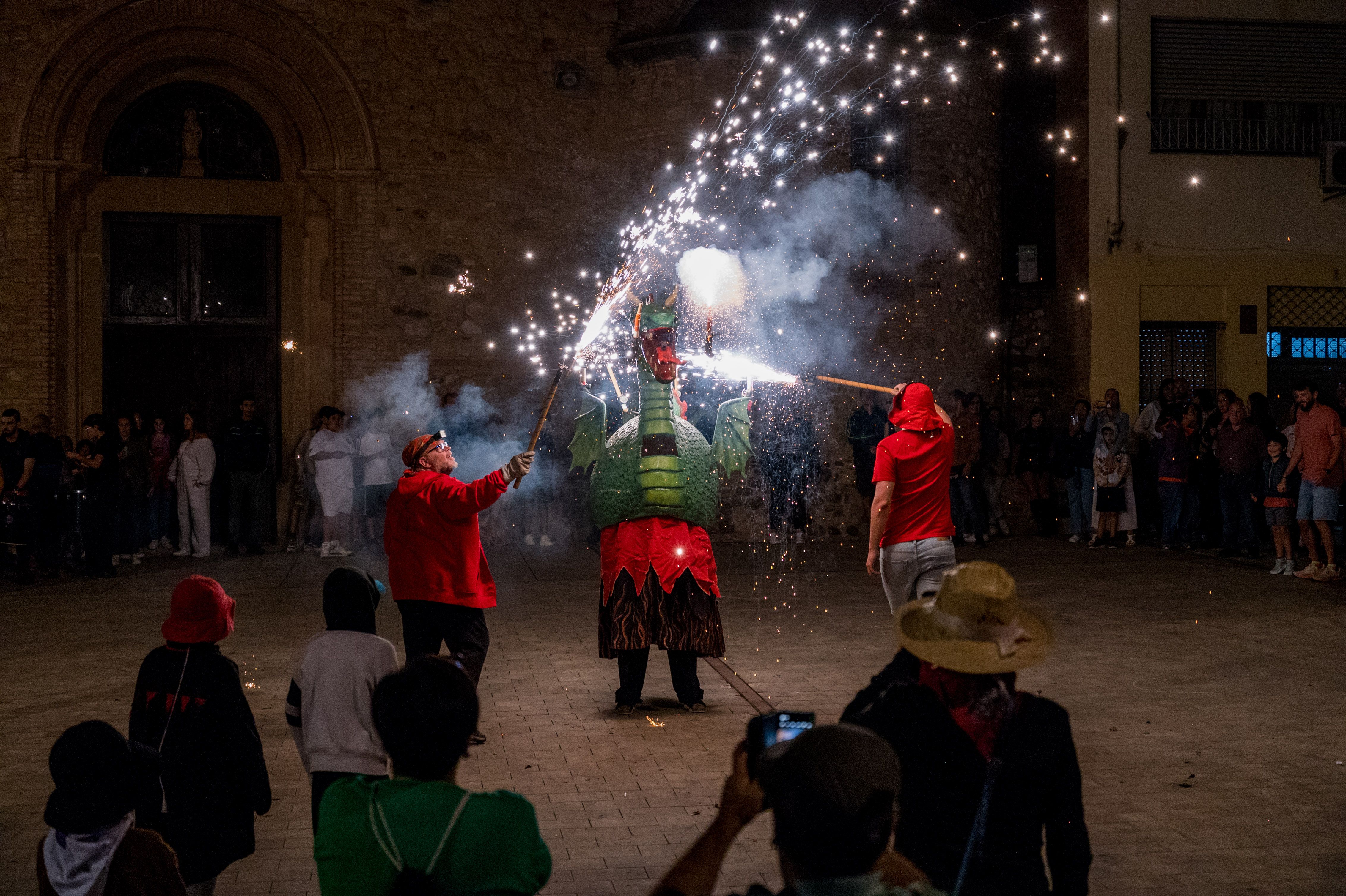 XII Trobada de Bèsties de Foc de Rubí per Sant Roc | FOTO: Carmelo Jiménez