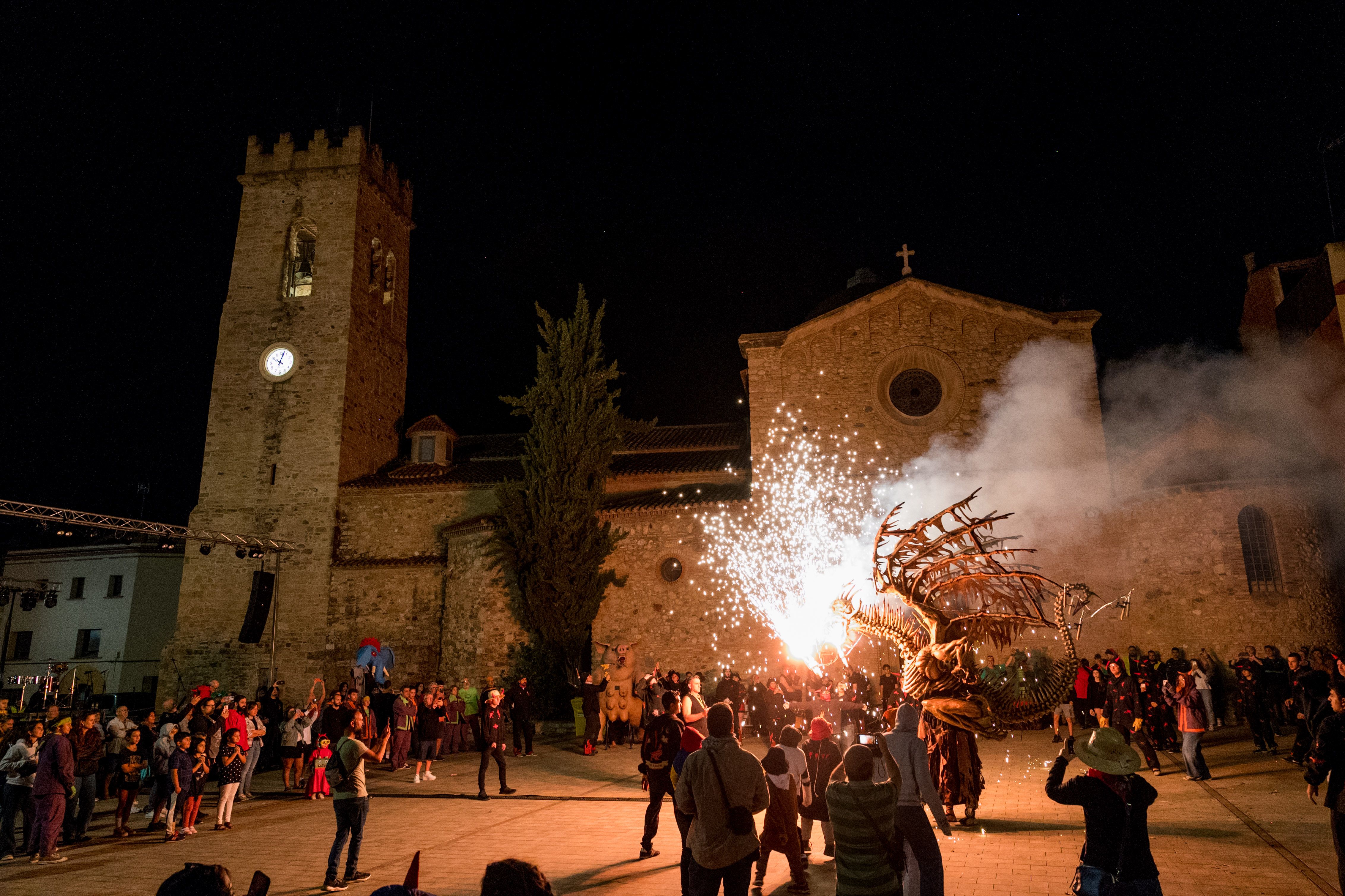 XII Trobada de Bèsties de Foc de Rubí per Sant Roc | FOTO: Carmelo Jiménez