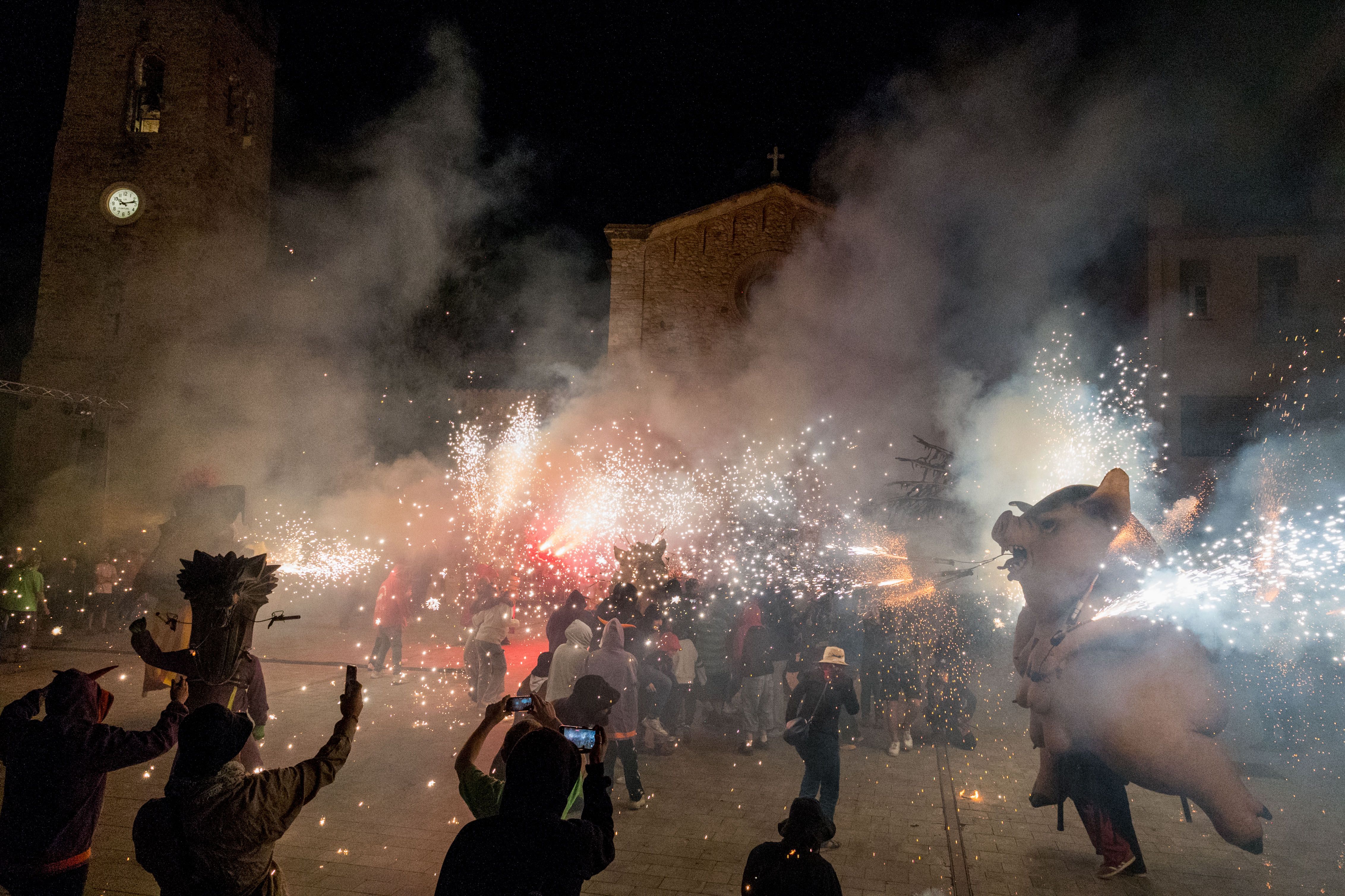 XII Trobada de Bèsties de Foc de Rubí per Sant Roc | FOTO: Carmelo Jiménez