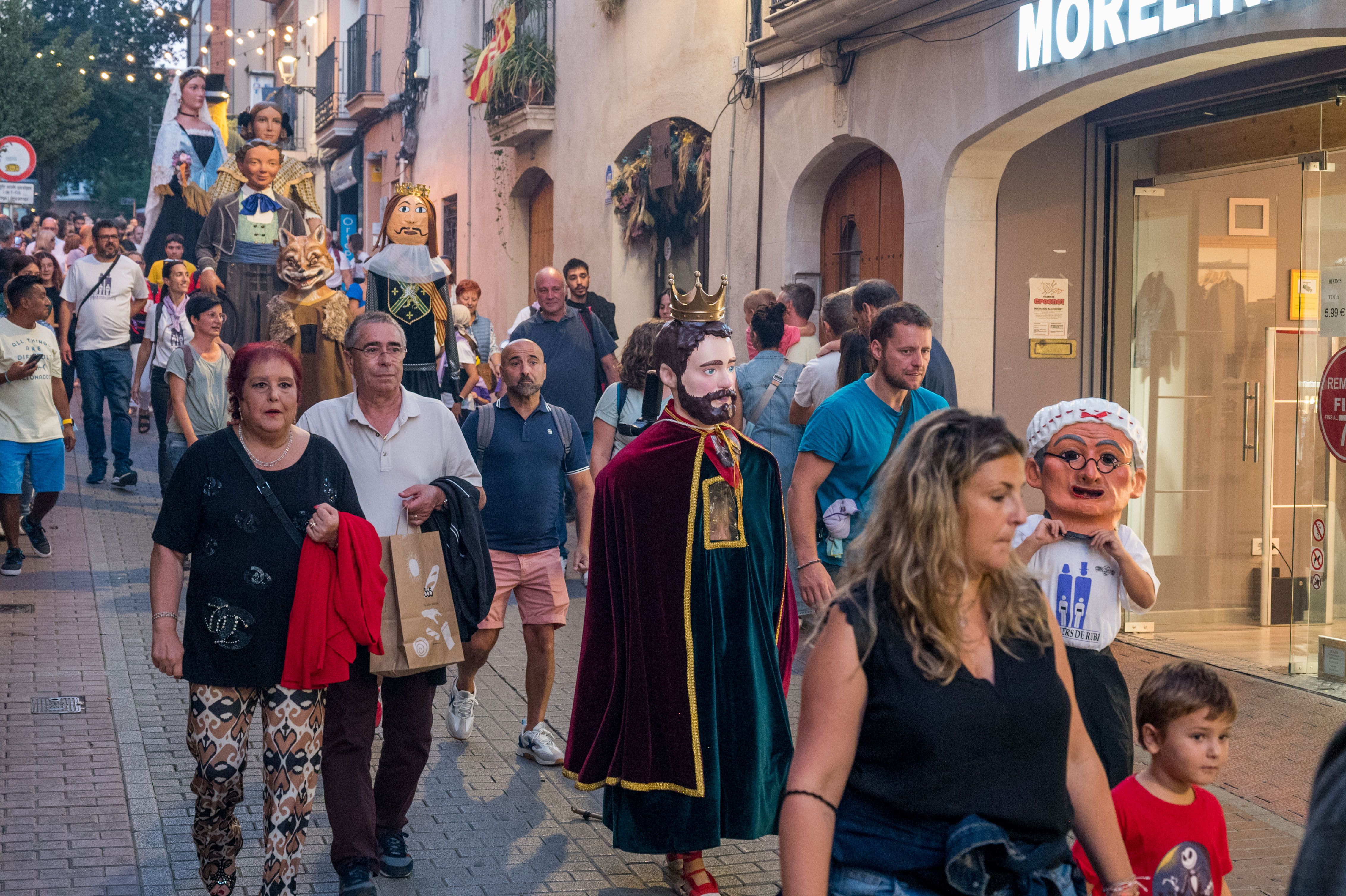 El Seguici No Seguici recorre els carrers de Rubí FOTO: Carmelo Jiménez