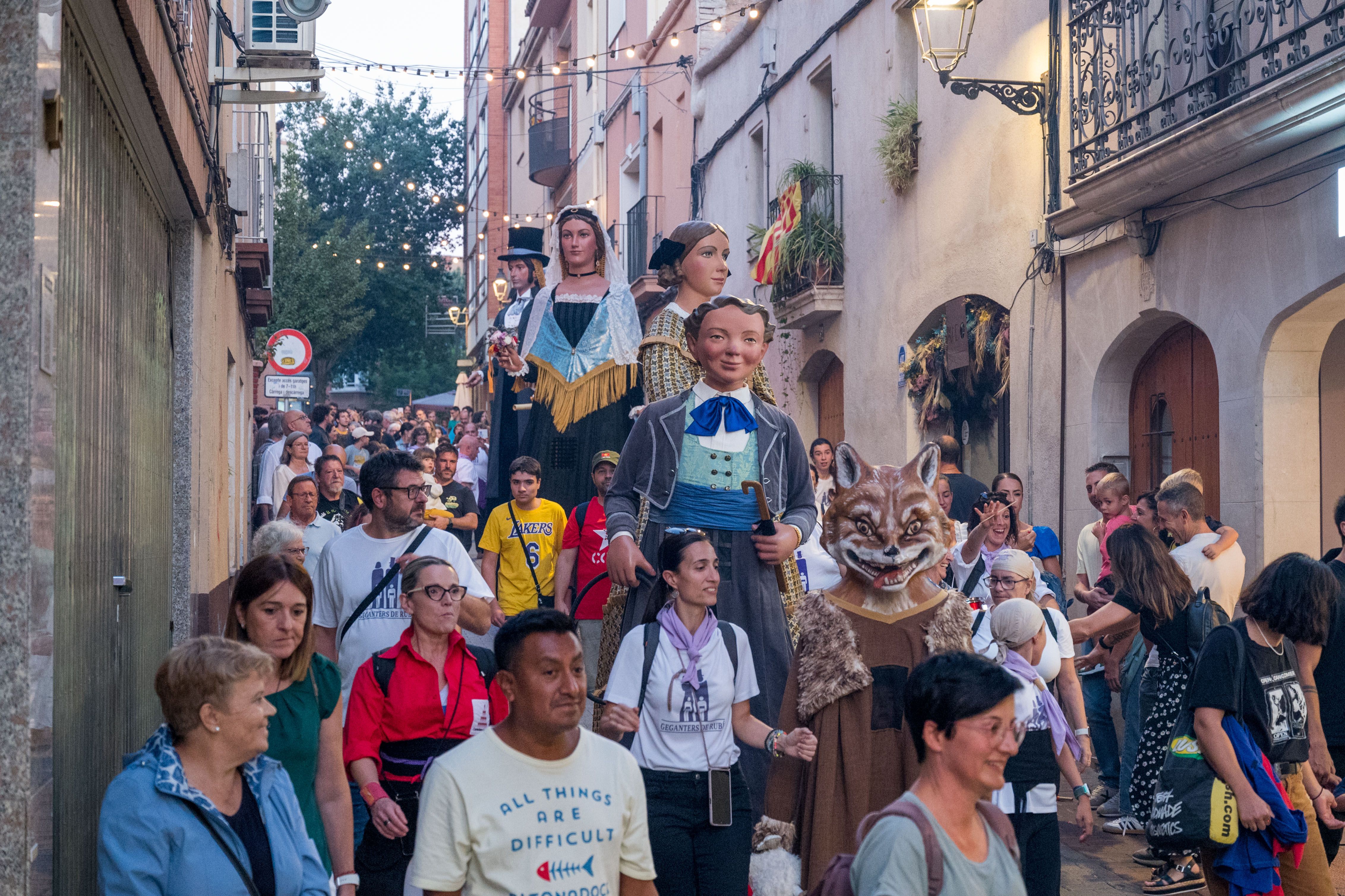 El Seguici No Seguici recorre els carrers de Rubí FOTO: Carmelo Jiménez