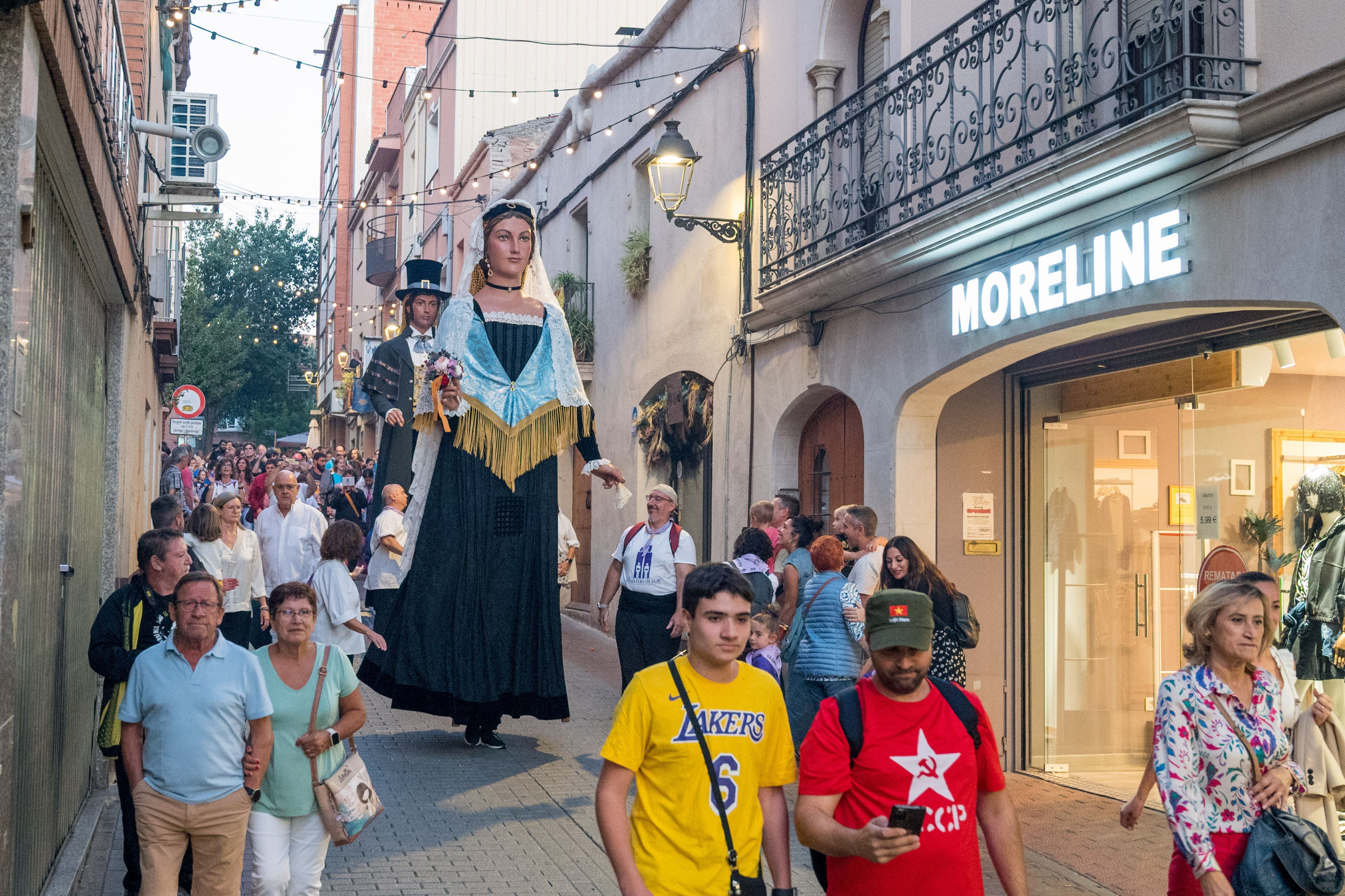 El Seguici No Seguici recorre els carrers de Rubí FOTO: Carmelo Jiménez