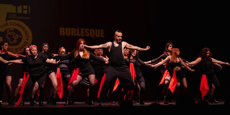 L'actuació de burlesque al festival d'hivern de The Community Dance Center. FOTO: Cedida