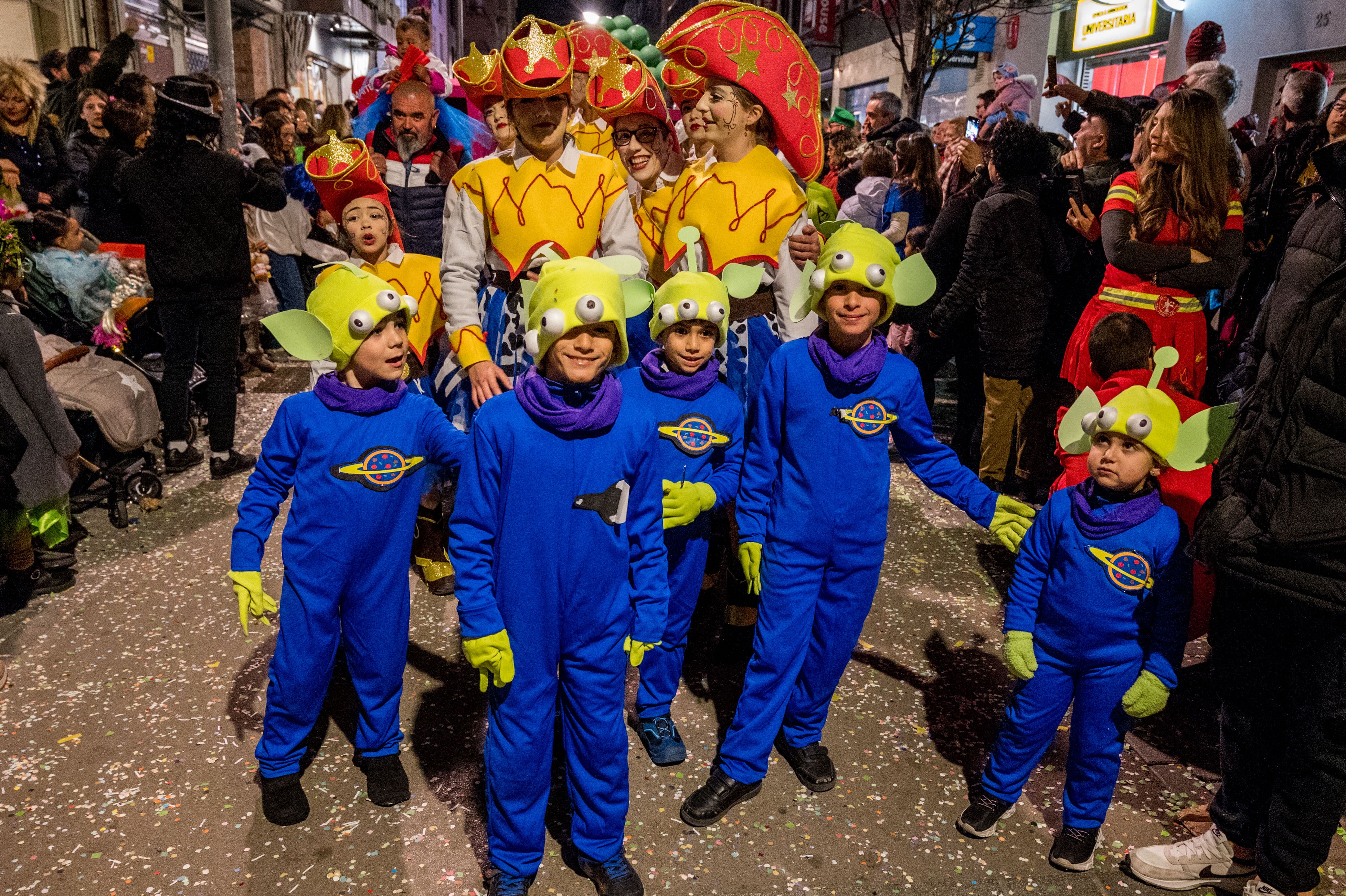 Rua de Comparses de Carnaval 2025 a Rubí FOTO: Carmelo Jiménez