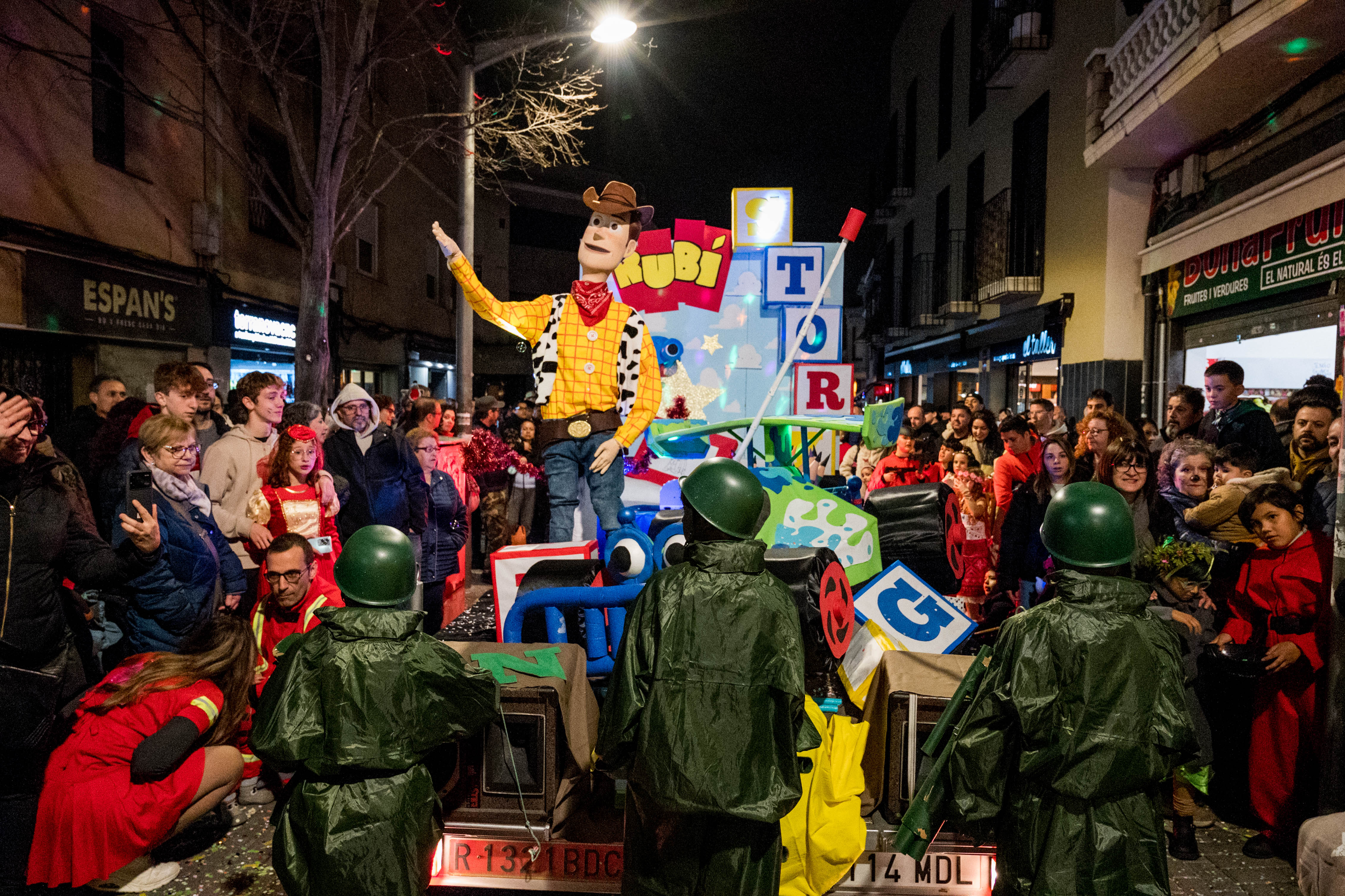 Rua de Comparses de Carnaval 2025 a Rubí FOTO: Carmelo Jiménez