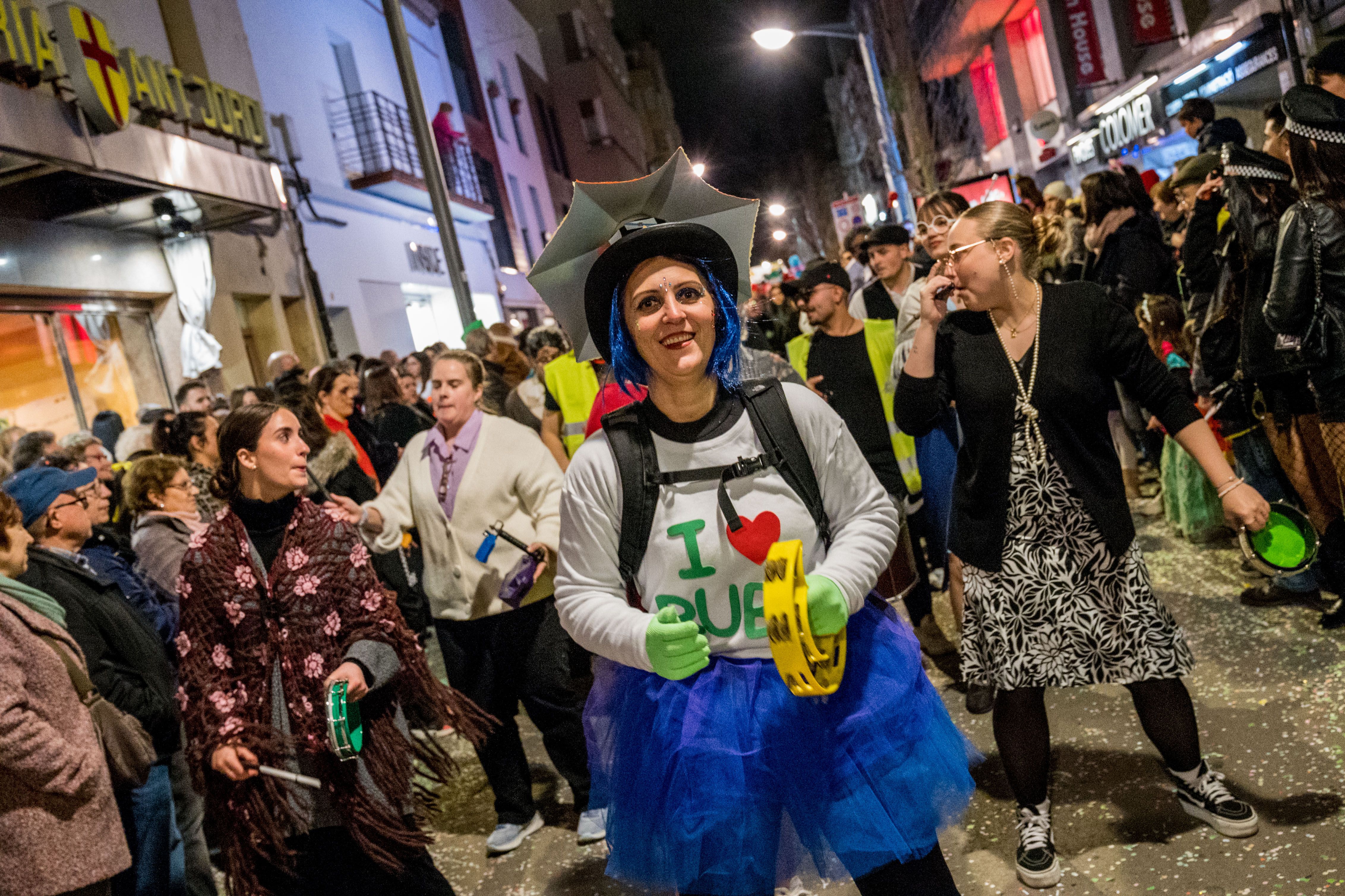 Rua de Comparses de Carnaval 2025 a Rubí FOTO: Carmelo Jiménez