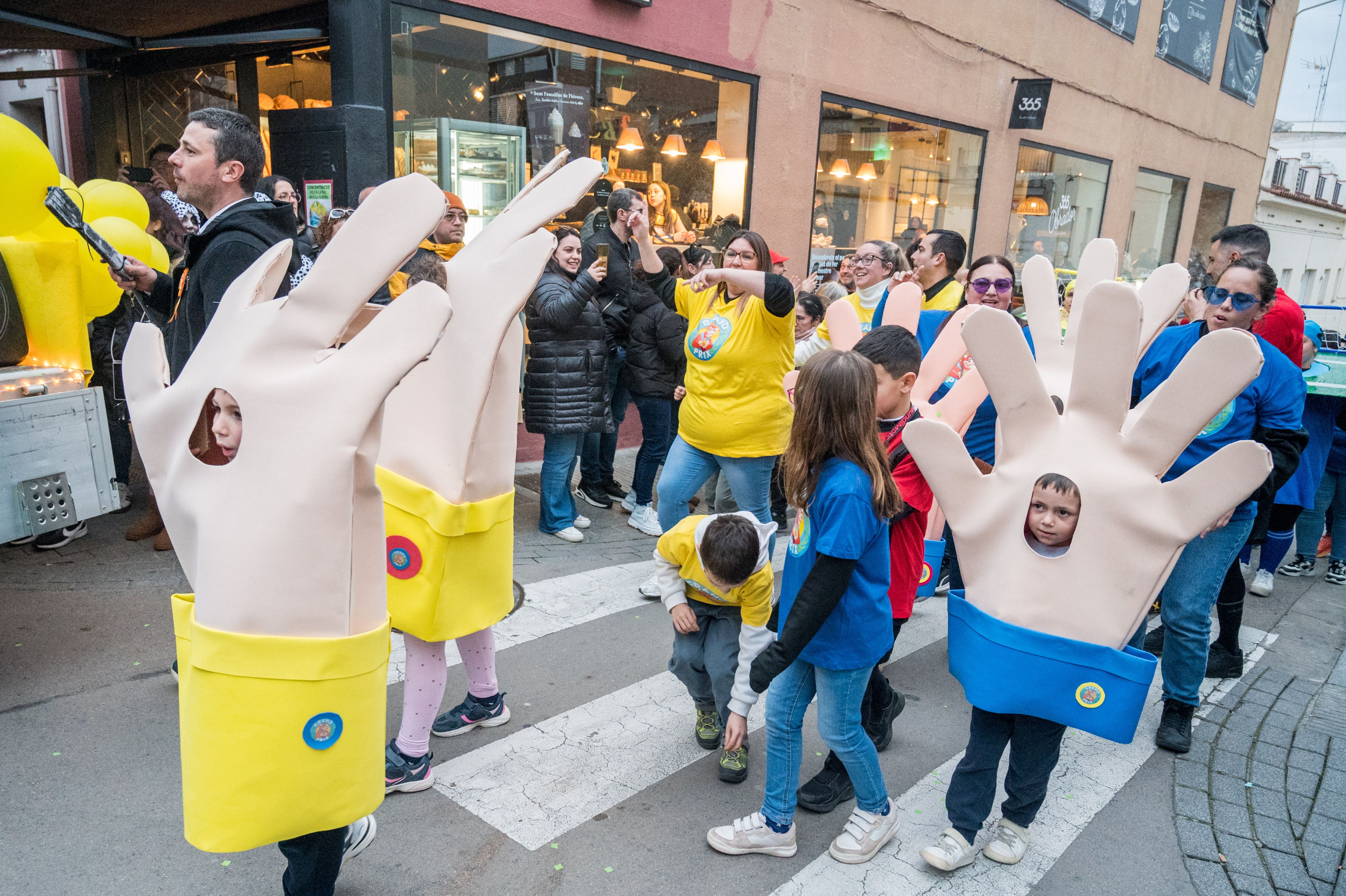 Rua de Comparses de Carnaval 2025 a Rubí FOTO: Carmelo Jiménez