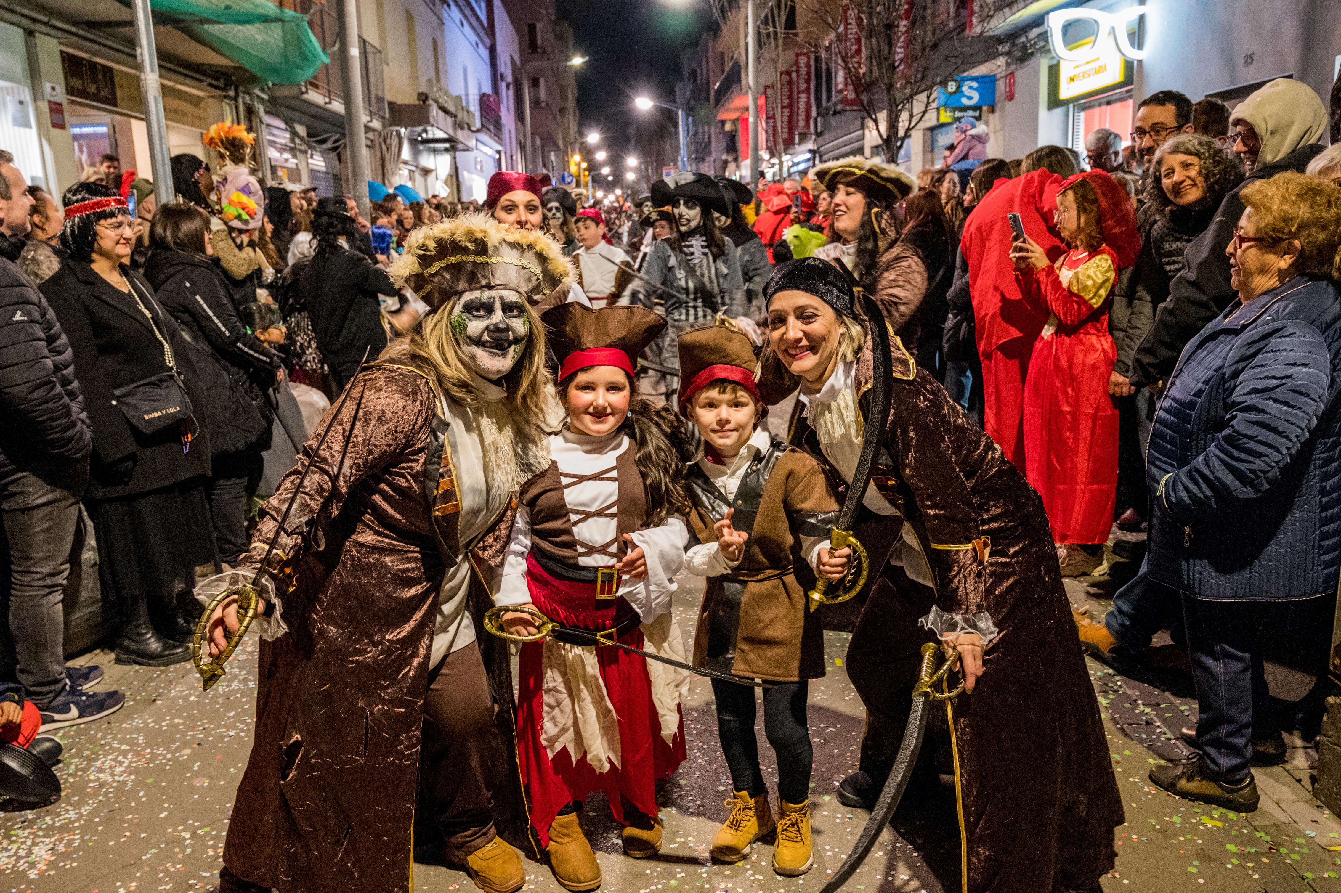 Rua de Comparses de Carnaval 2025 a Rubí FOTO: Carmelo Jiménez