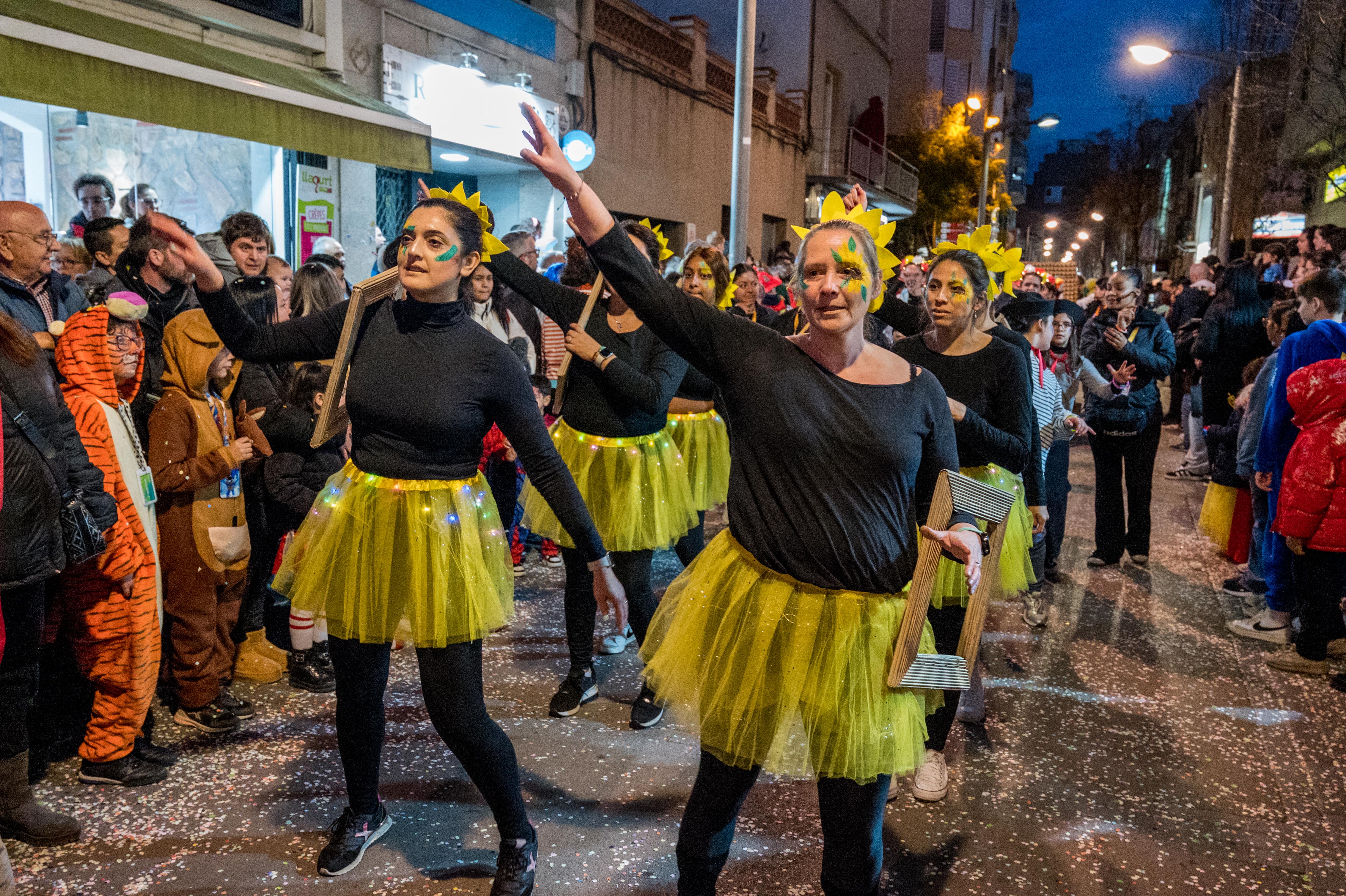 Rua de Comparses de Carnaval 2025 a Rubí FOTO: Carmelo Jiménez