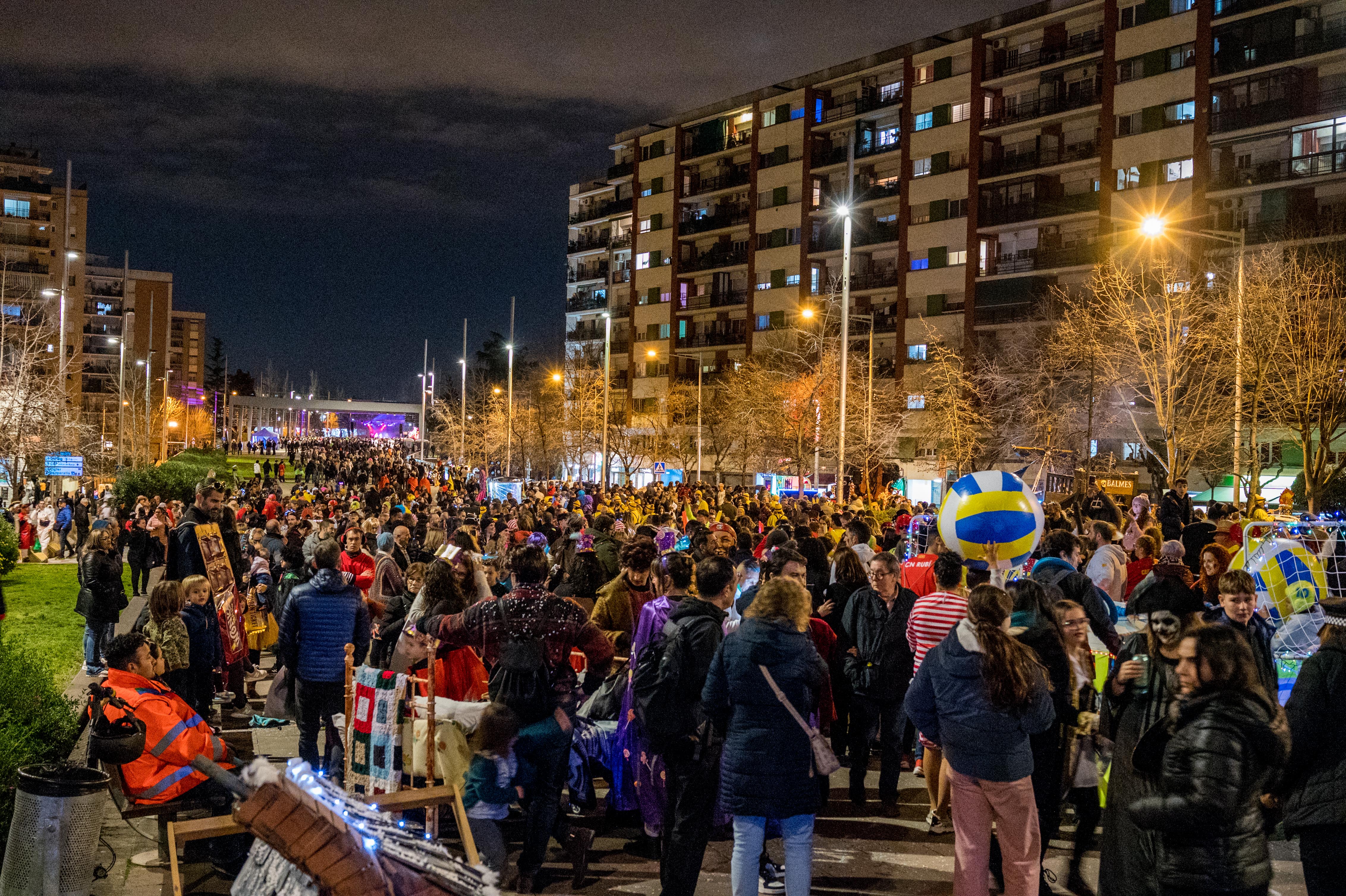 Rua de Comparses de Carnaval 2025 a Rubí FOTO: Carmelo Jiménez